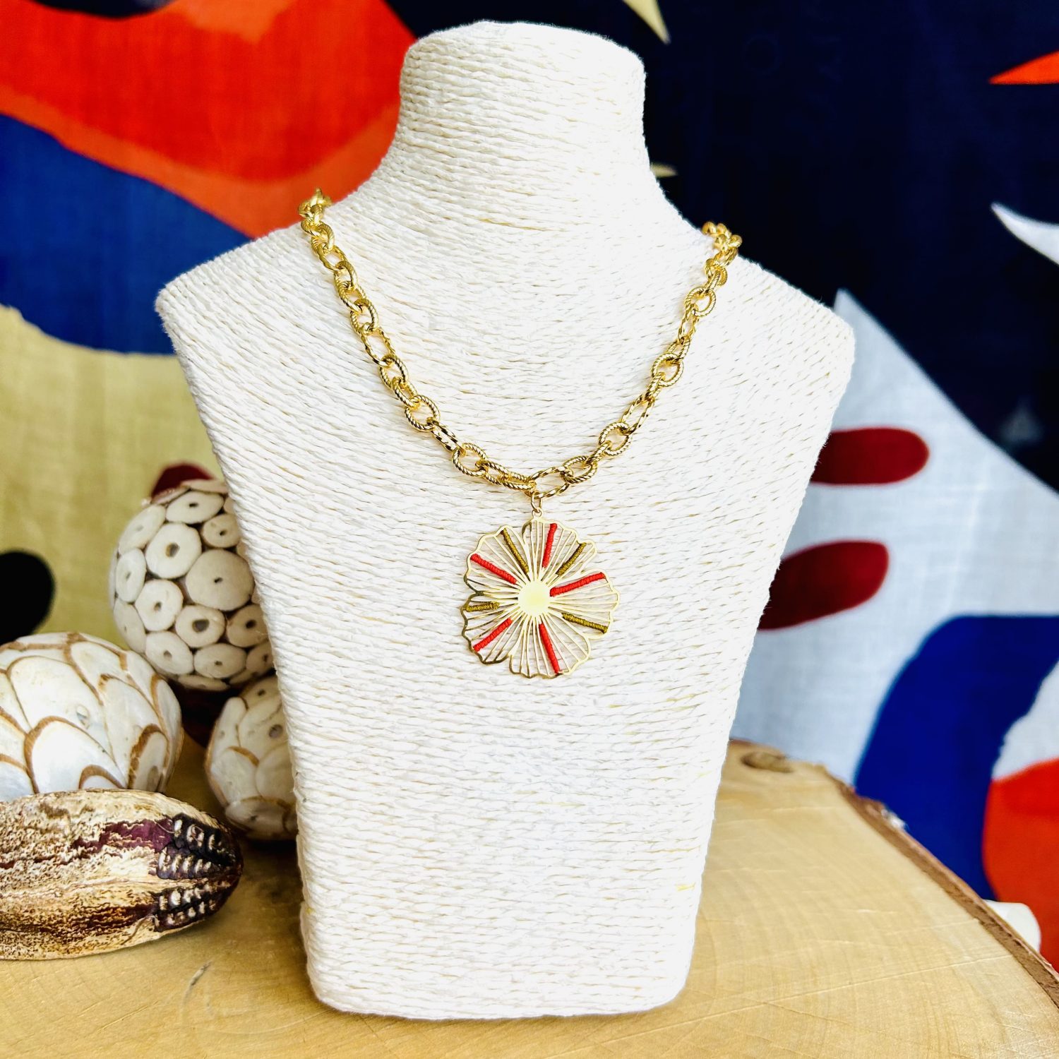 Collier Fleur ensoleillée