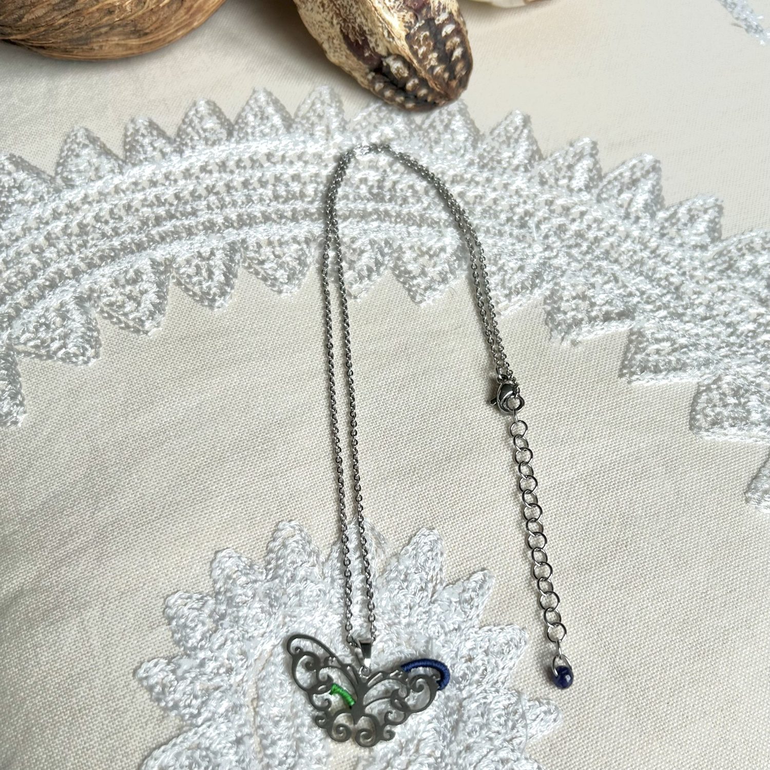 Collier Papillon en liberté